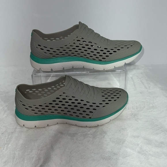 Skechers gray foamies slide on shoes. Size 8. EUC - Picture 1 of 5